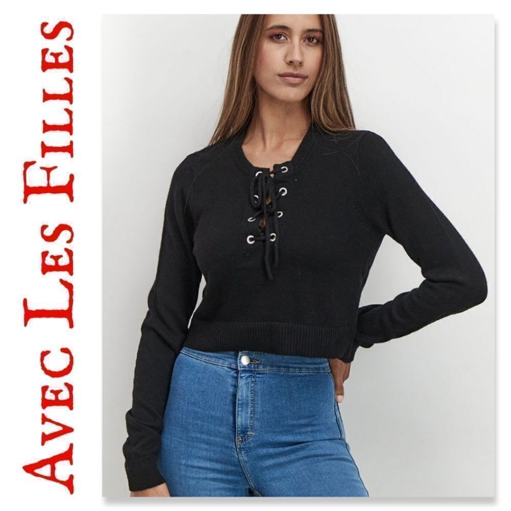 NWT Avec Les Filles Women Crew Neckline Long Sleeve Lace Up